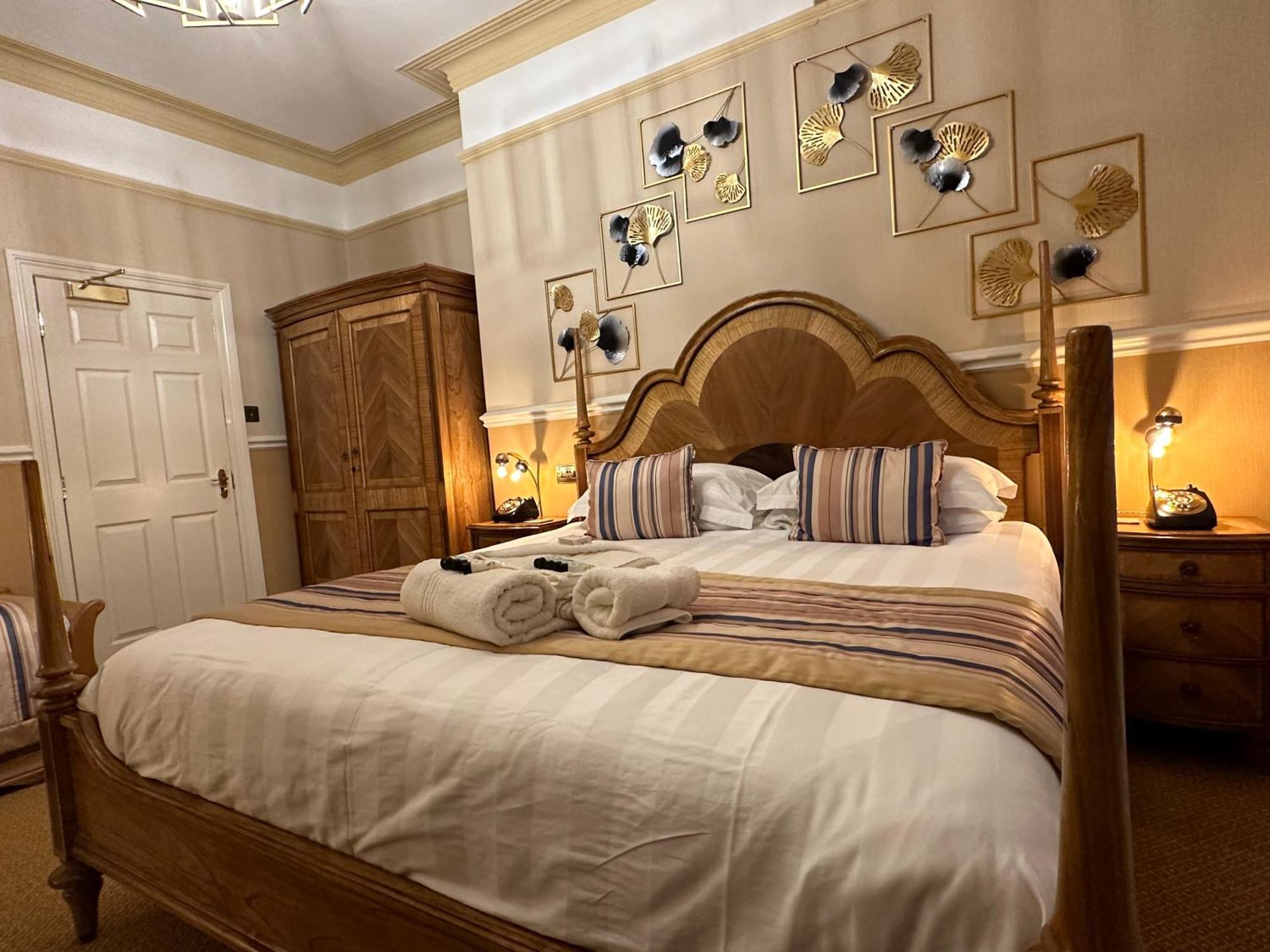 Chester House Guest House Экстерьер фото The Old Vicarage Hotel