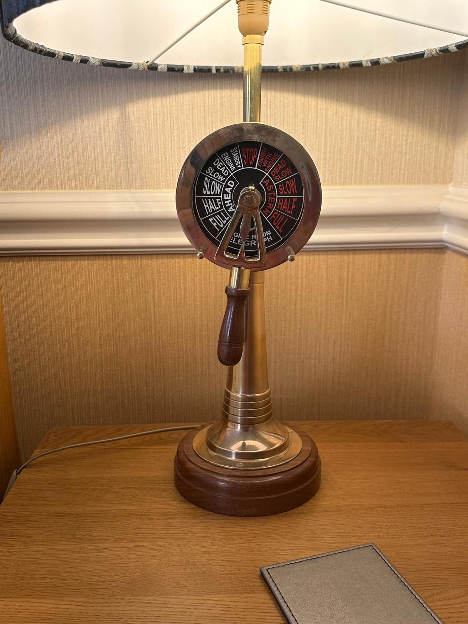Chester House Guest House Экстерьер фото A 1970s-era Western Electric 2500 telephone